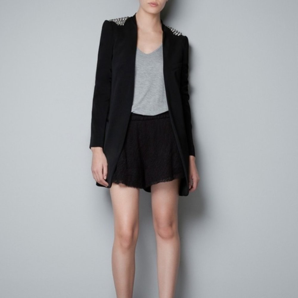 Zara Women’s Black Blazer with Studded Shoulders (M)